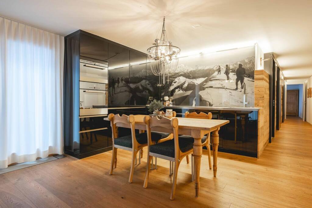Stylish Home With Matterhorn View In The Center 체르마트 외부 사진
