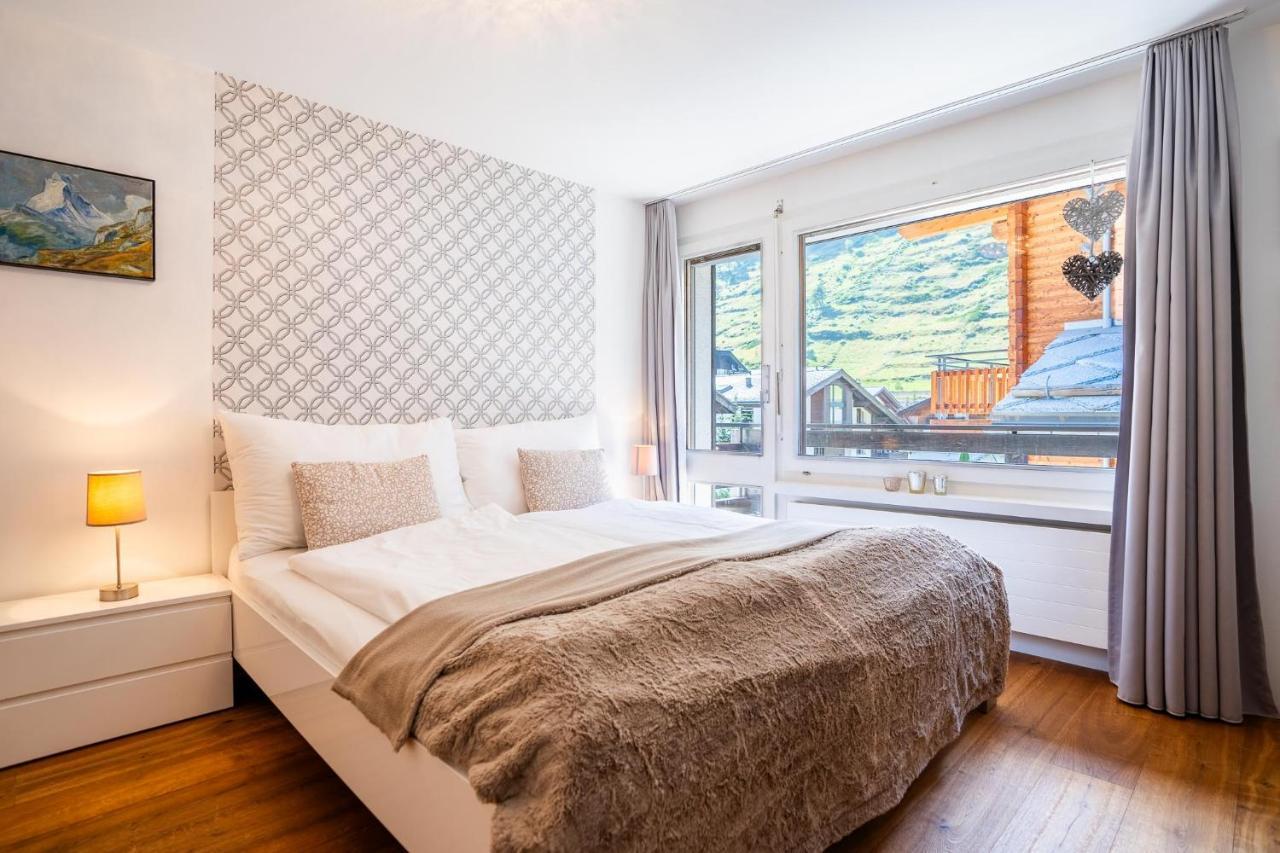 Stylish Home With Matterhorn View In The Center 체르마트 외부 사진