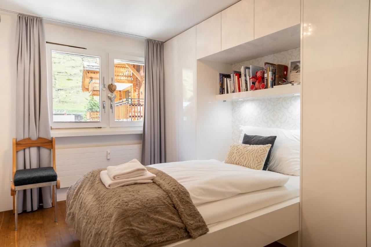 Stylish Home With Matterhorn View In The Center 체르마트 외부 사진