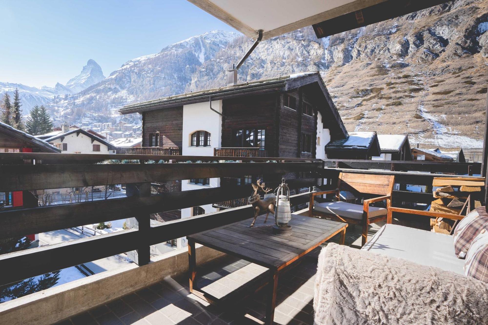 Stylish Home With Matterhorn View In The Center 체르마트 외부 사진